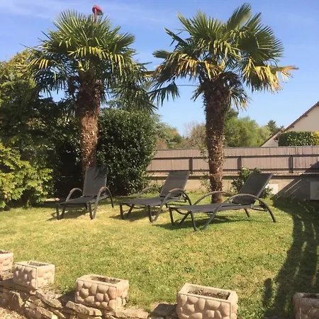 Maison Marylene Possibilite De Louer 2 Chambres Et Un Lit 1Place Supplementaire Ici C'Est Calme Et Simple Entretien Et Petit Dejeuner A Regler Sur Place Vous Gagnez 16 Pour-Cent Givry  Exterior photo