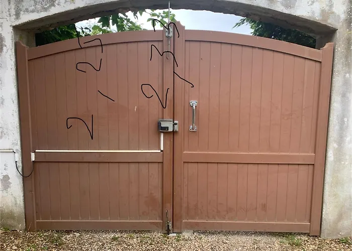 Maison Marylene Possibilite De Louer 2 Chambres Et Un Lit 1Place Supplementaire Ici C\'Est Calme Et Simple Entretien Et Petit Dejeuner A Regler Sur Place Vous Gagnez 16 Pour-Cent