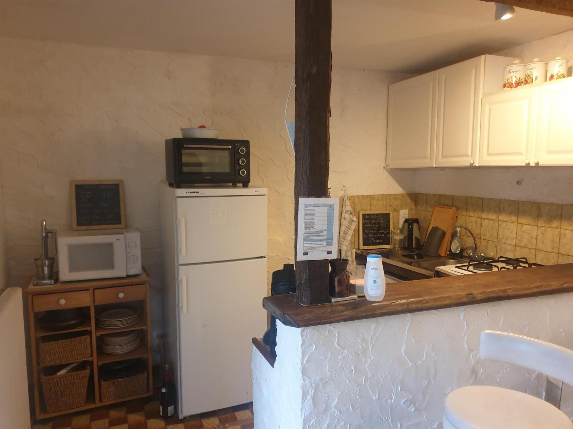 Maison Marylene Possibilite De Louer 2 Et Un Lit 1place Supplementaire Ici C'est Calme Et Simple Entretien Et Petit Dejeuner A Regler Sur Place Vous Gagnez 16 Pour-cent Privatunterkunft Givry (Saone-et-Loire)